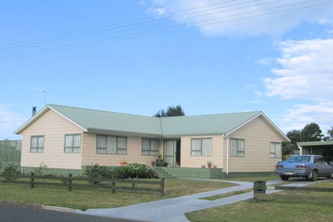 Photo of property in 600 Linton Crescent, Whangamata, 3620
