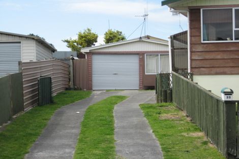 Photo of property in 35 Karyn Street, Castlecliff, Whanganui, 4501