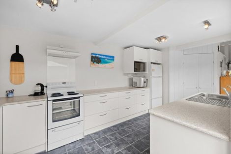 Photo of property in 11 Pinewood Place, Mangawhai Heads, Mangawhai, 0505