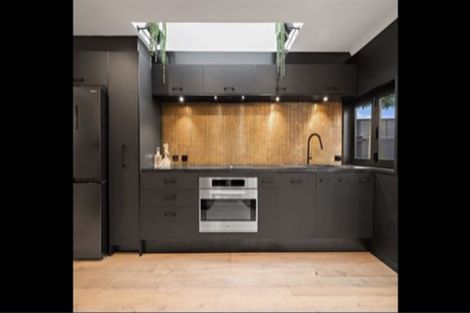 Photo of property in 2/19 Kilmarnock Street, Riccarton, Christchurch, 8011