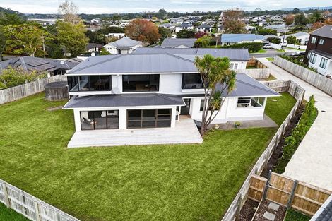 Photo of property in 19 Alexandra Street, Riverhead, 0820