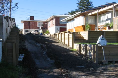 Photo of property in 40 Alwyn Avenue, Te Atatu South, Auckland, 0610