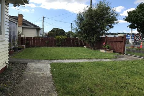 Photo of property in 137 St Georges Road, Avondale, Auckland, 0600