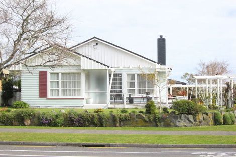 Photo of property in 260 Mangorei Road, Merrilands, New Plymouth, 4312