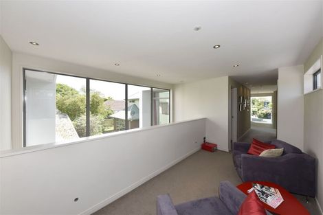 Photo of property in 27 Strowan Road, Strowan, Christchurch, 8052