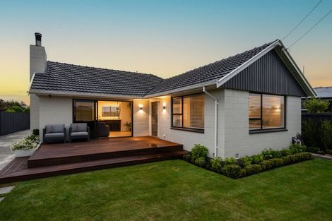 Photo of property in 88 Cotswold Avenue, Bishopdale, Christchurch, 8053