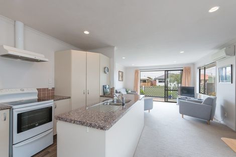 Photo of property in 8 The Drive, Richmond, 7020