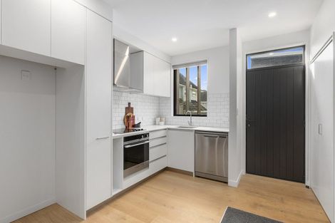 Photo of property in 36 Palm Grove, Berhampore, Wellington, 6023