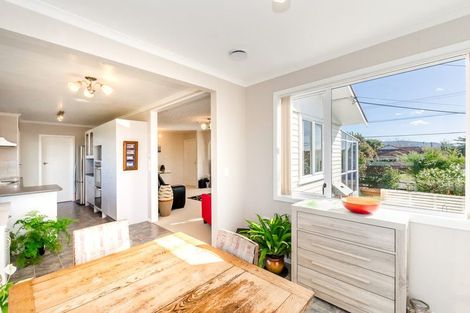 Photo of property in 22 Gray Avenue, Paraparaumu Beach, Paraparaumu, 5032