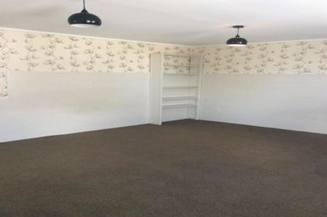 Photo of property in 37 Triangle Road, Massey, Auckland, 0614