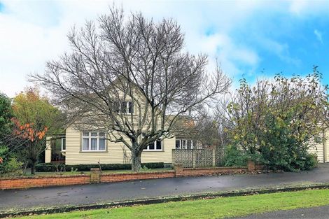Photo of property in 1 Edward Street, Dannevirke, 4930