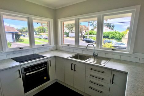 Photo of property in 1/54 Northboro Road, Belmont, Auckland, 0622