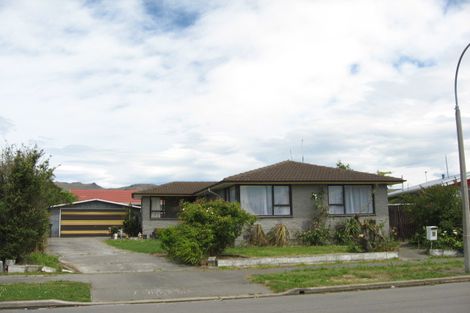 Photo of property in 22 Dunoon Place, Woolston, Christchurch, 8062