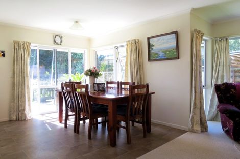 Photo of property in 90 Victoria Street, Coromandel, 3506