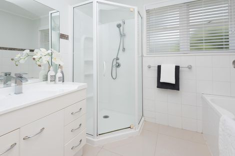 Photo of property in 12 Bacot Place, Howick, Auckland, 2014