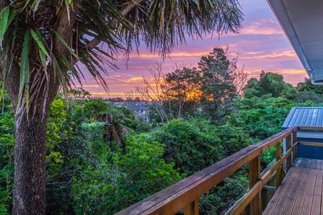 Photo of property in 2/109 Oreil Avenue, West Harbour, Auckland, 0618