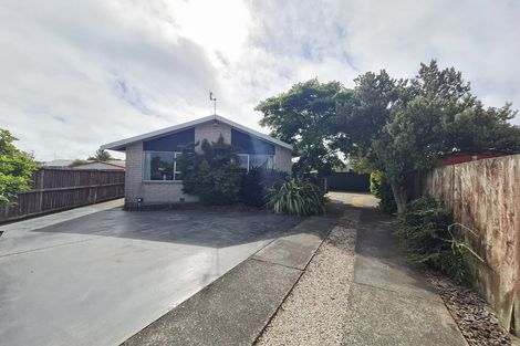 Photo of property in 18 Tamarisk Place, Parklands, Christchurch, 8083