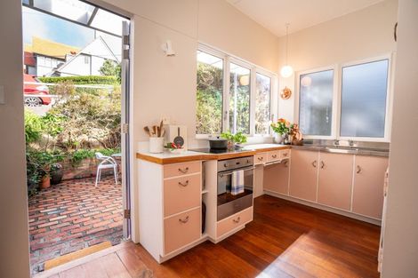 Photo of property in 32 Wade Street, Wadestown, Wellington, 6012