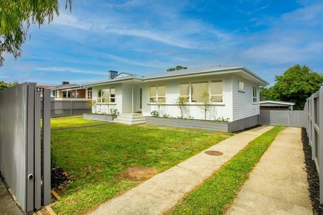 Photo of property in 16 Esmeralda Avenue, Avondale, Auckland, 1026
