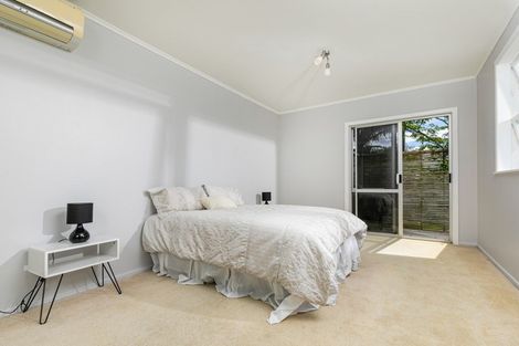 Photo of property in 90 Deep Creek Road, Torbay, Auckland, 0630