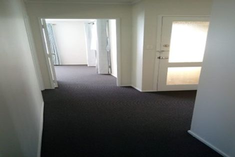 Photo of property in 325 Roscommon Road, Clendon Park, Auckland, 2103