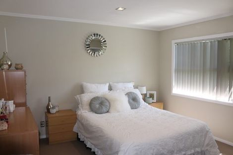 Photo of property in 65a Rosalie Terrace, Kelvin Grove, Palmerston North, 4414