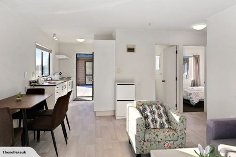 Photo of property in 6/1383 Hinemoa Street, Rotorua, 3010