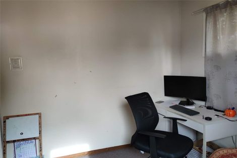 Photo of property in 40 Eyre Street, Henderson, Auckland, 0612