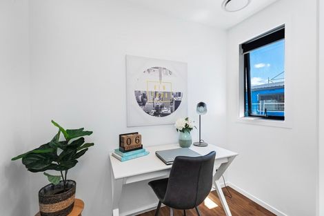 Photo of property in 21 Bannister Street, Jacks Point, Queenstown, 9371