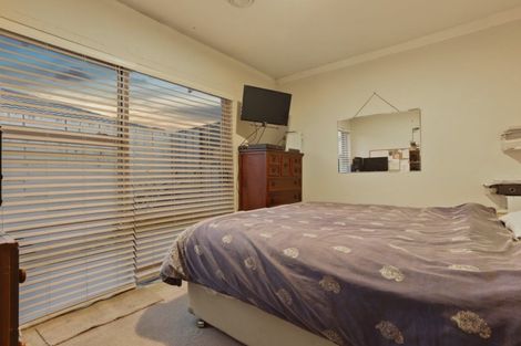 Photo of property in 1/73 Florence Avenue, Orewa, 0931