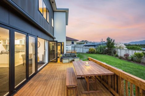 Photo of property in 4 The Fjord, Aotea, Porirua, 5024