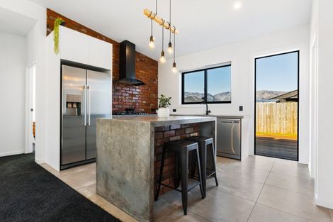 Photo of property in 13 Teal Place, Lake Hawea, Wanaka, 9382