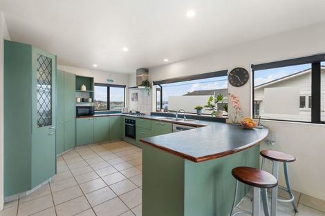 Photo of property in 62 Stanmore Bay Road, Stanmore Bay, Whangaparaoa, 0932