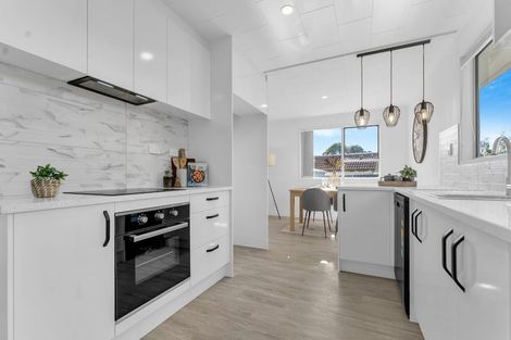 Photo of property in 3 Kendall Court, Wattle Downs, Auckland, 2103