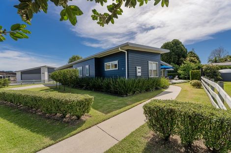 Photo of property in 15 Admiral Drive, Cooks Beach, Whitianga, 3591