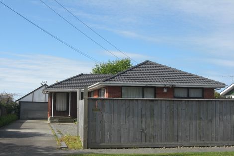 Photo of property in 50 Martbern Crescent, Bishopdale, Christchurch, 8053