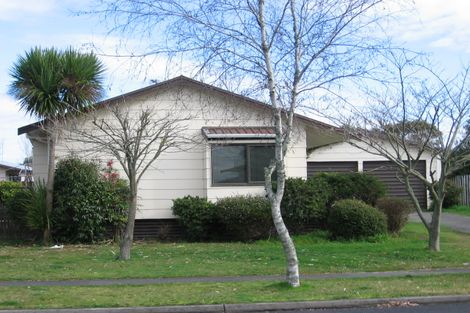 Photo of property in 21 Garland Drive, St Andrews, Hamilton, 3200