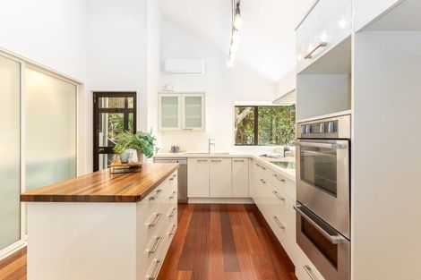 Photo of property in 5 Furneaux Grove, Whitby, Porirua, 5024