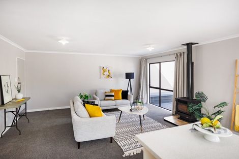 Photo of property in 24a Dorset Crescent, Hokowhitu, Palmerston North, 4410