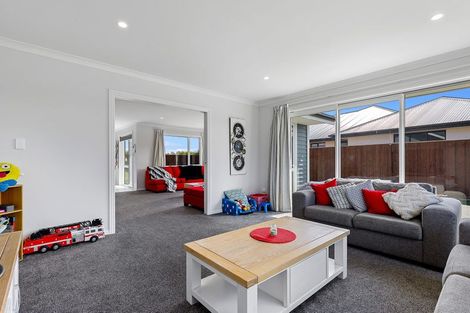 Photo of property in 66 Watkins Drive, Rangiora, 7400