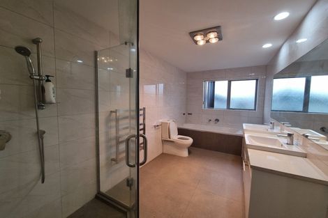 Photo of property in 4 Bruckless Drive, Flat Bush, Auckland, 2019