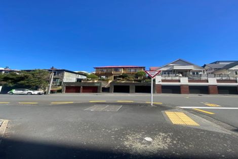 Photo of property in Hawkestone House, 21 Hawkestone Street, Thorndon, Wellington, 6011