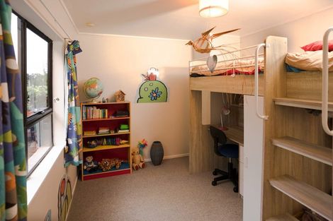 Photo of property in 2/15b Nandana Drive, Glen Eden, Auckland, 0602