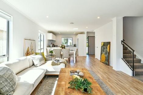 Photo of property in 9 Waituarua Drive, Takanini, 2112