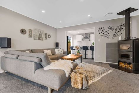 Photo of property in 4 Thackeray Place, Owhata, Rotorua, 3010