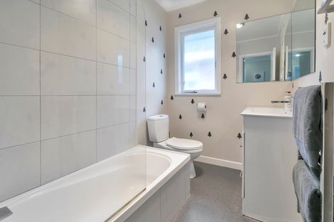 Photo of property in 18 Trigg Road, Huapai, Kumeu, 0810