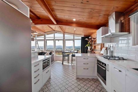 Photo of property in 25 Russell Crescent, Western Heights, Rotorua, 3015