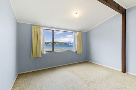 Photo of property in 236a Queens Drive, Lyall Bay, Wellington, 6022