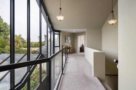 Photo of property in 70 Waicola Drive, Fitzherbert, Palmerston North, 4471