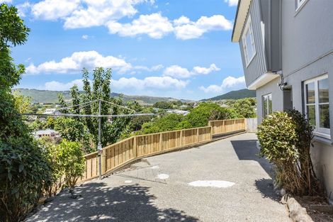 Photo of property in 9 Tainui Terrace, Tawa, Wellington, 5028